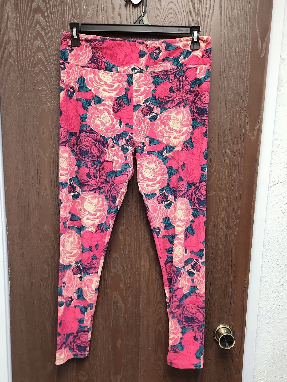 LuLaRoe Pink Floral Leggings with Teal Leaves